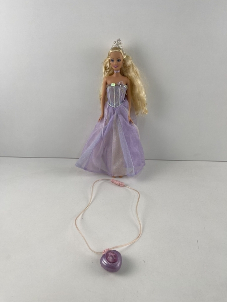 Boneca Barbie `Annika do filme Barbie e a Magias de Aladus` 1999